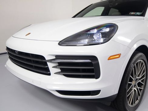 Certified 2023 Porsche Cayenne S Platinum AWD/4WD image 38