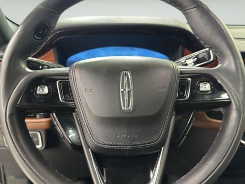 Used 2024 Lincoln Aviator Reserve w/ Elements Package Plus RWD image 12
