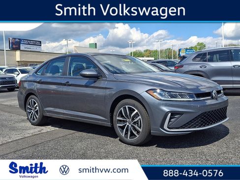 New 2026 Volkswagen Jetta SE FWD image 1