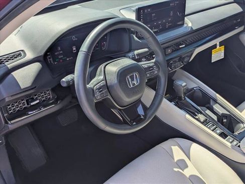 Used 2025 Honda Accord EX-L image 10
