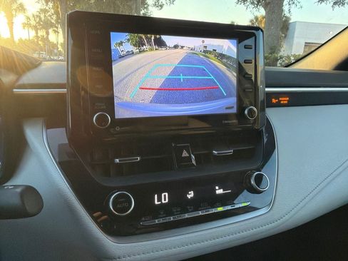 Used 2022 Toyota Corolla SE FWD image 11