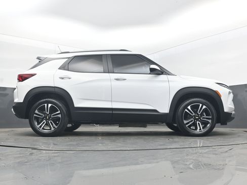 Used 2024 Chevrolet TrailBlazer LT w/ Convenience Package AWD/4WD image 31