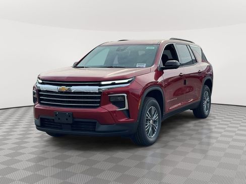 New 2026 Chevrolet Traverse LT w/ Driver Confidence Package FWD image 2
