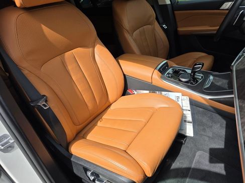 Certified 2022 BMW X7 xDrive40i w/ Premium Package AWD/4WD image 30