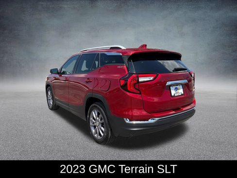 Used 2023 GMC Terrain SLT FWD image 3