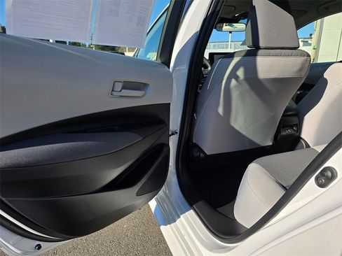 Certified 2025 Toyota Corolla LE image 15