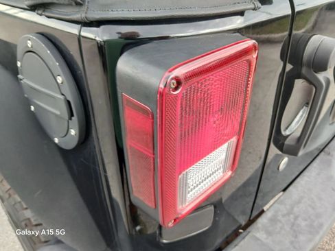 Used 2012 Jeep Wrangler Unlimited Sport AWD/4WD image 13