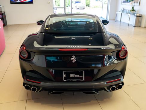 Certified 2020 Ferrari Portofino RWD image 34
