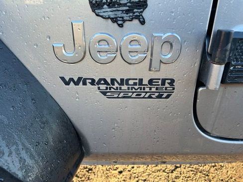Used 2021 Jeep Wrangler Unlimited Sport AWD/4WD image 7
