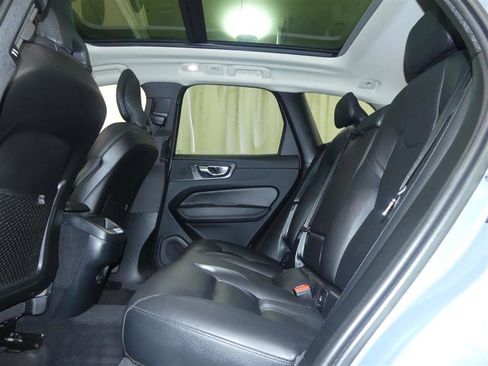 Used 2023 Volvo XC60 B5 Plus w/ Climate Package image 25