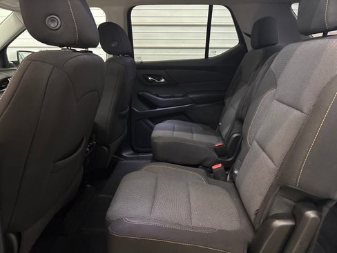 Used 2020 Chevrolet Traverse LT w/ Driver Confidence II Package AWD/4WD image 24