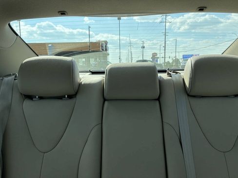 Used 2009 Toyota Camry FWD image 18