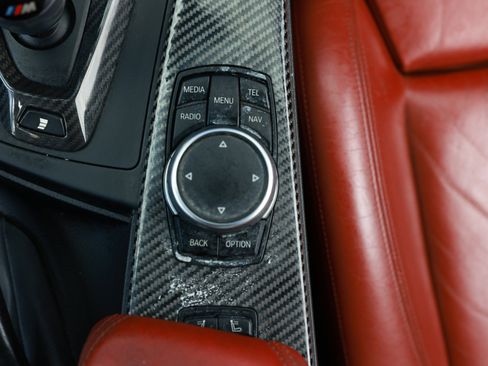 Used 2015 BMW M4 Convertible image 46