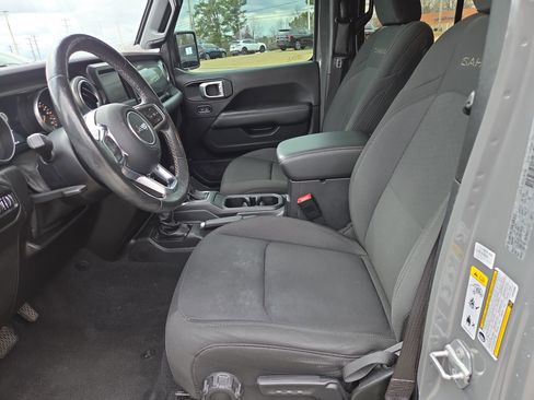 Used 2020 Jeep Wrangler Unlimited Sahara w/ Cold Weather Group image 7