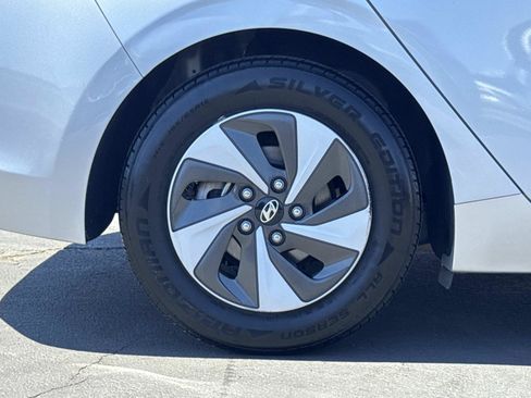 Used 2017 Hyundai Ioniq SEL FWD image 33