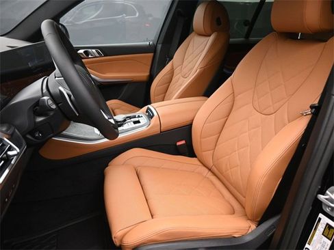 New 2026 BMW X5 xDrive50e w/ Premium Package image 28