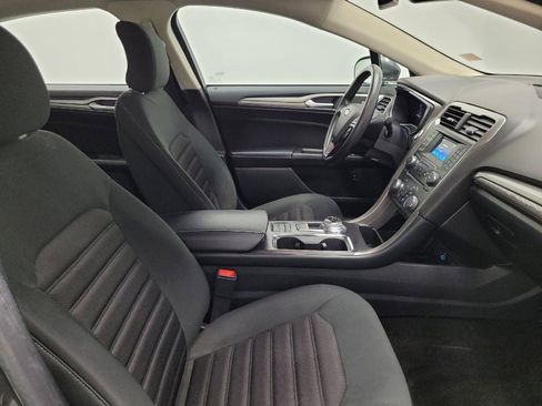 Used 2018 Ford Fusion SE image 21