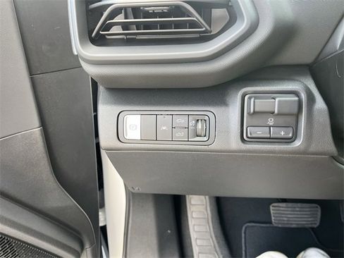 New 2025 Chevrolet Silverado EV LT image 18