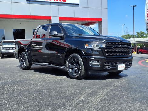 Used 2025 RAM 1500 Lone Star AWD/4WD image 4