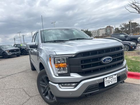 Used 2023 Ford F150 Lariat image 3