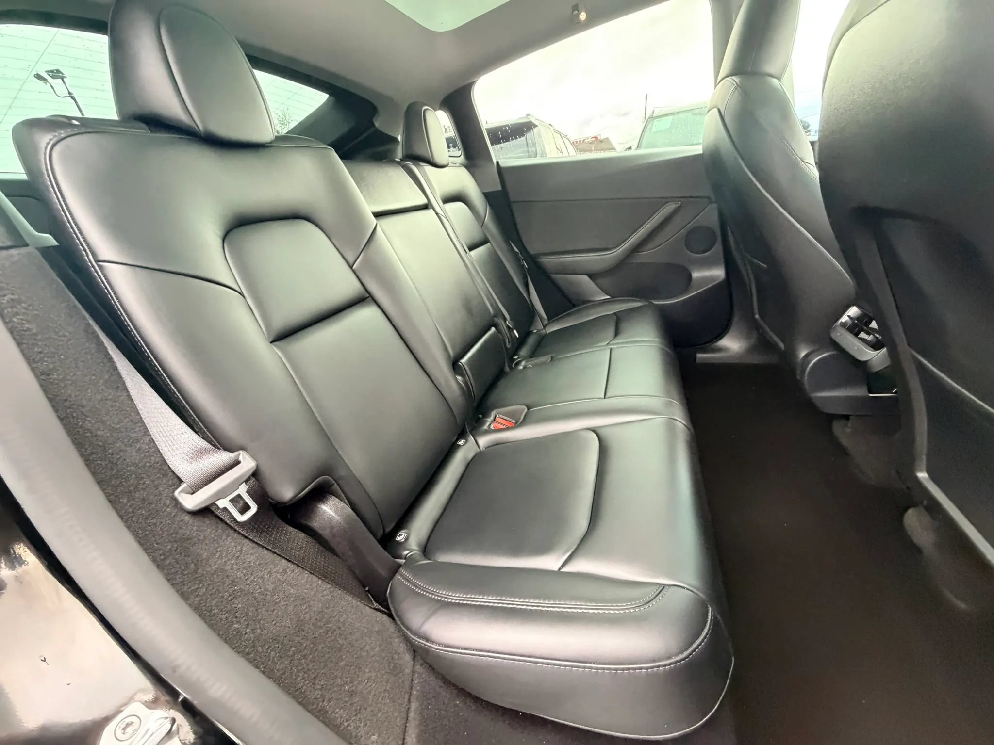 Used 2022 Tesla Model Y Long Range AWD/4WD image 20
