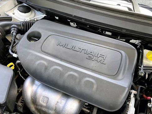 Used 2020 Jeep Cherokee Latitude FWD image 30