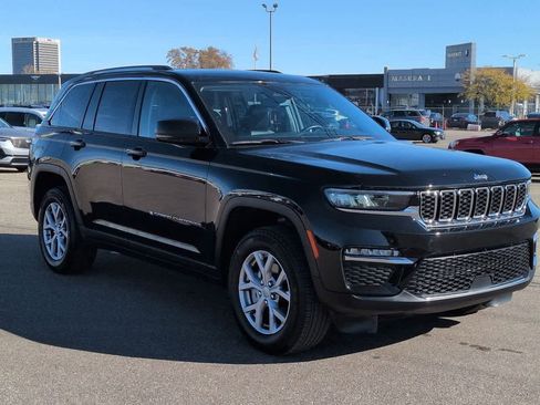 Used 2022 Jeep Grand Cherokee Limited image 8