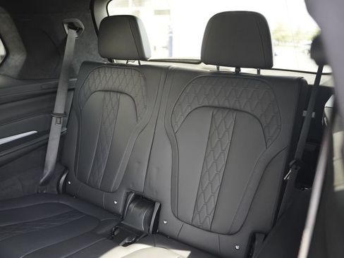 Used 2021 BMW X7 M50i AWD/4WD image 13