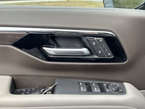 New 2026 Chevrolet Suburban LT w/ Comfort Package image 16