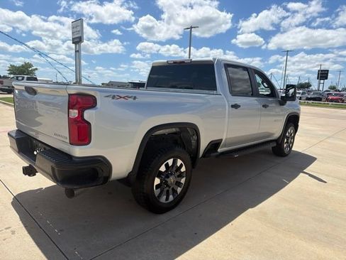 Used 2021 Chevrolet Silverado 2500 Custom w/ Custom Value Package AWD/4WD image 8