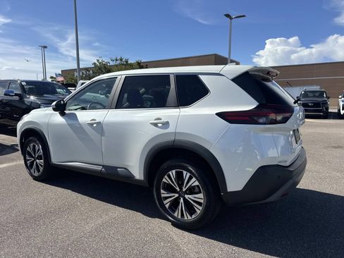 Used 2023 Nissan Rogue SV FWD image 7