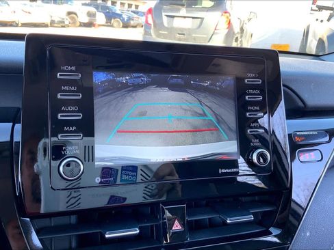 Used 2024 Toyota Camry SE image 25