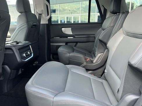 New 2025 Ford Expedition Max Active image 5