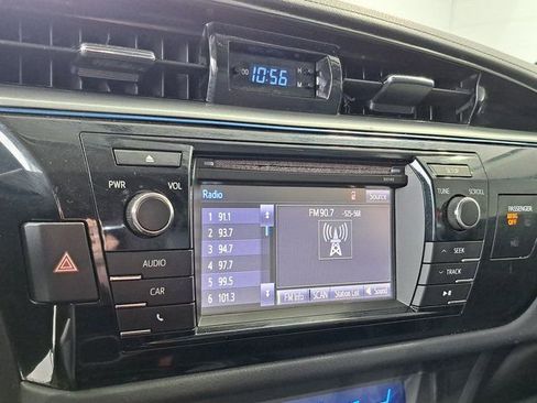 Used 2015 Toyota Corolla S image 14