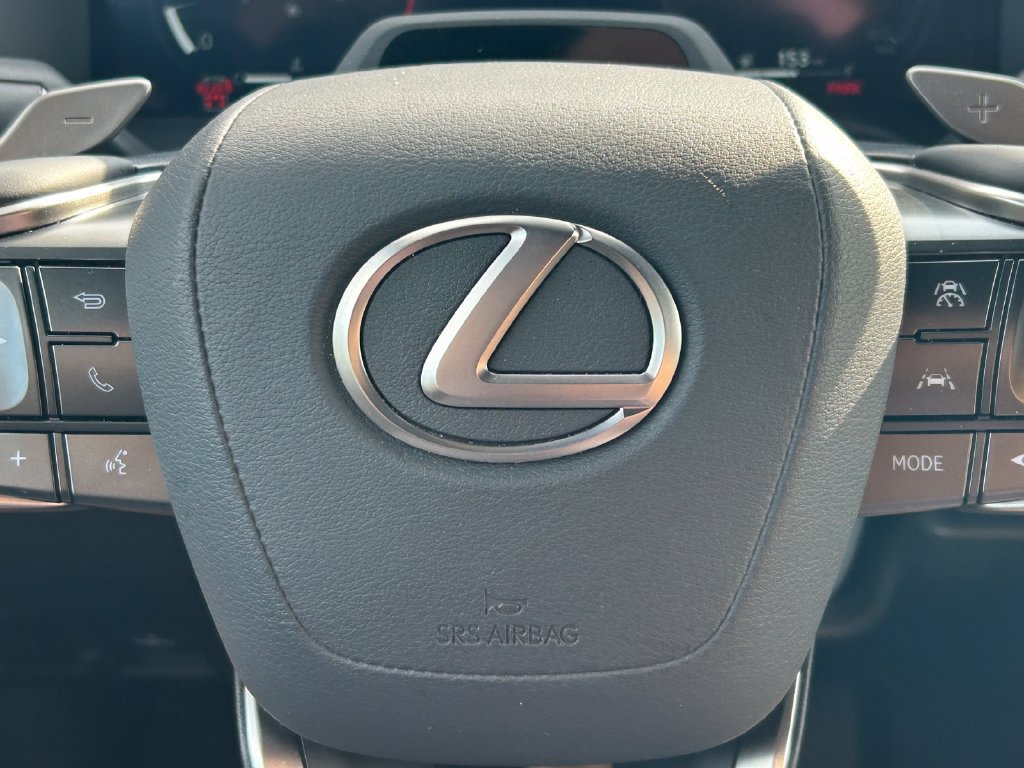Used 2025 Lexus GX 550 w/ Accessory Package (31) AWD/4WD image 40