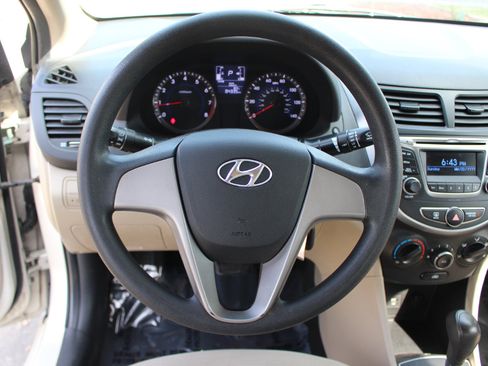 Used 2016 Hyundai Accent SE image 17