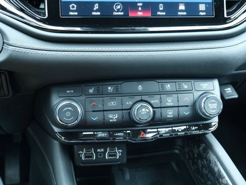 Used 2024 Dodge Durango SRT image 23