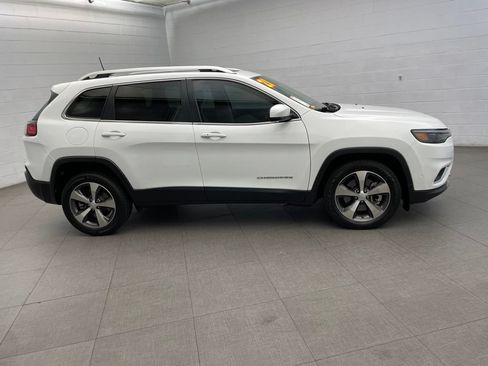 Certified 2021 Jeep Cherokee Limited w/ Elite Package FWD image 6