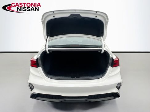 Used 2023 Kia Forte LXS image 31