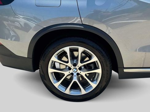 Used 2024 BMW X5 xDrive40i w/ Parking Assistance Package AWD/4WD image 9
