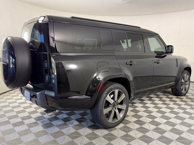 New 2026 Land Rover Defender 130 V8 AWD/4WD image 8