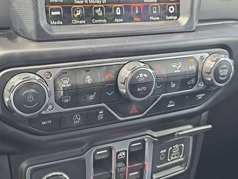 Used 2022 Jeep Wrangler Unlimited Sport AWD/4WD image 32