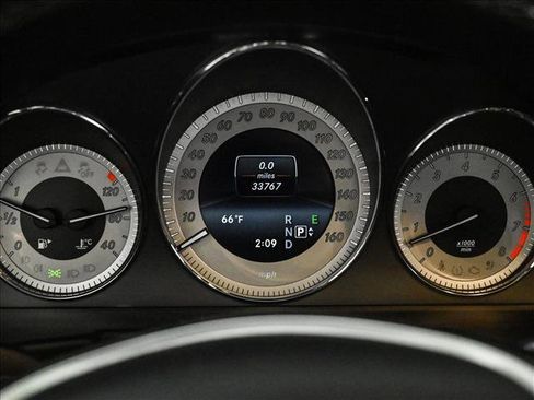 Used 2015 Mercedes-Benz GLK 350 4MATIC image 11