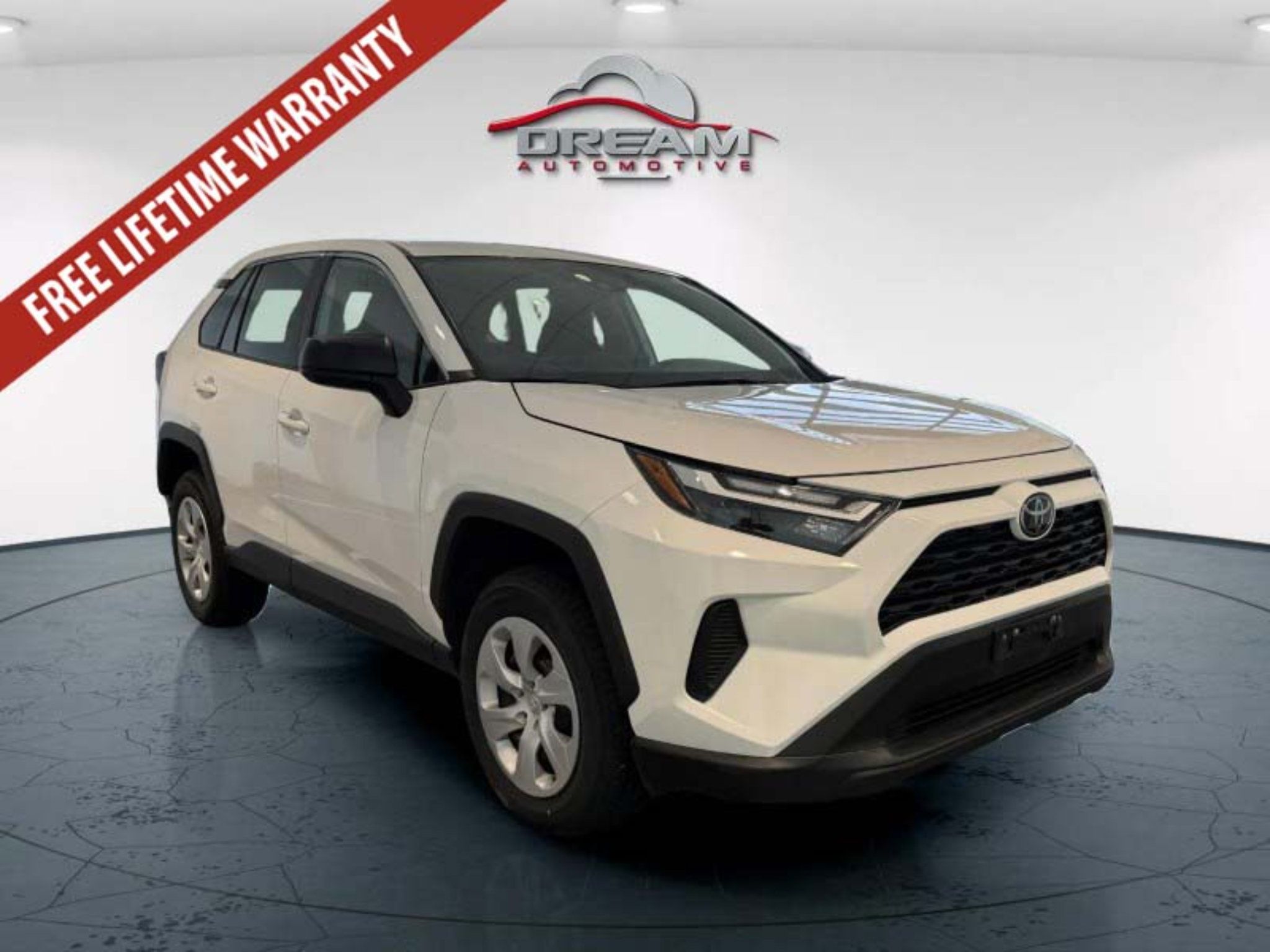 Used 2025 Toyota RAV4 LE AWD/4WD image 1
