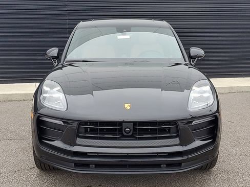 Used 2025 Porsche Macan image 10