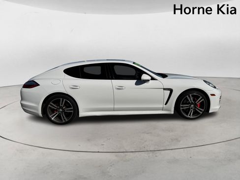 Used 2012 Porsche Panamera 4 image 3
