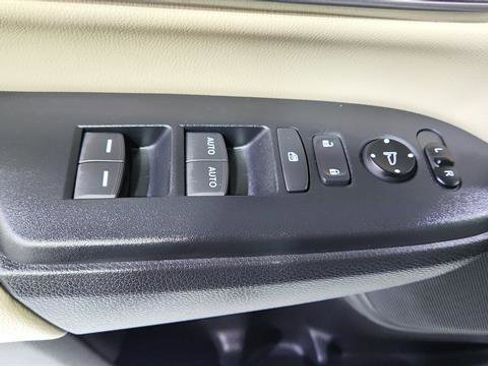 Used 2019 Honda CR-V Touring image 23