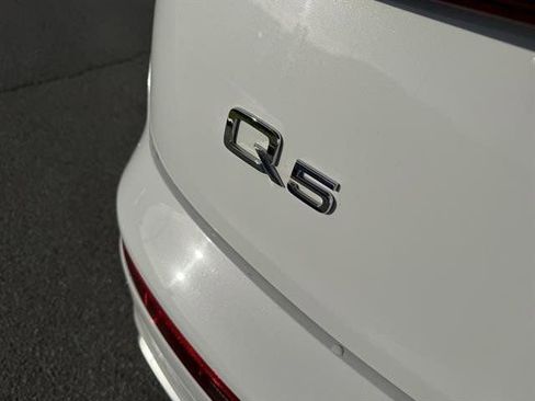 Used 2020 Audi Q5 e Prestige w/ Prestige Package image 11