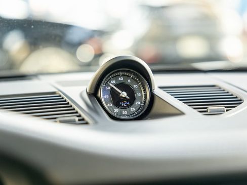 Used 2025 Porsche 911 Carrera 4 GTS image 32