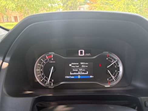 Used 2017 Honda Pilot Touring image 28